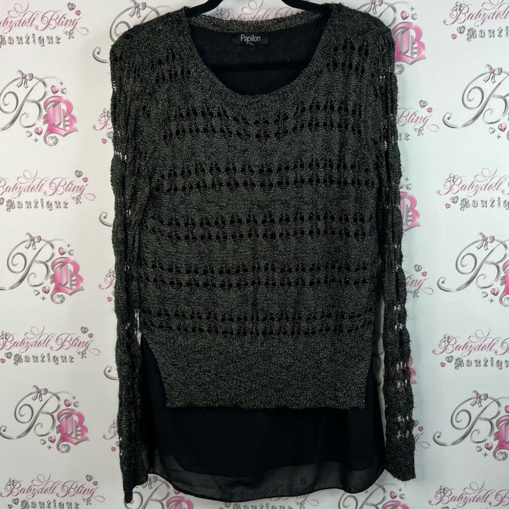Papillon Blanc long sleeve knitted bubble 🫧 style shirt Black and Gold Knit Top